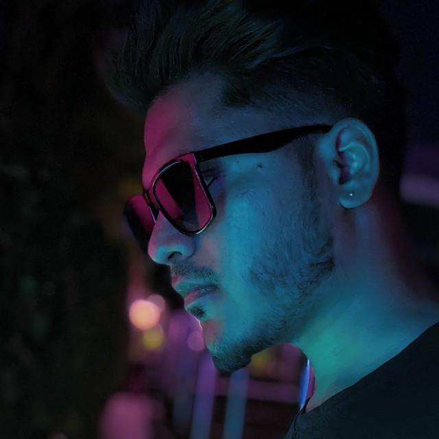 DJ Array's avatar image