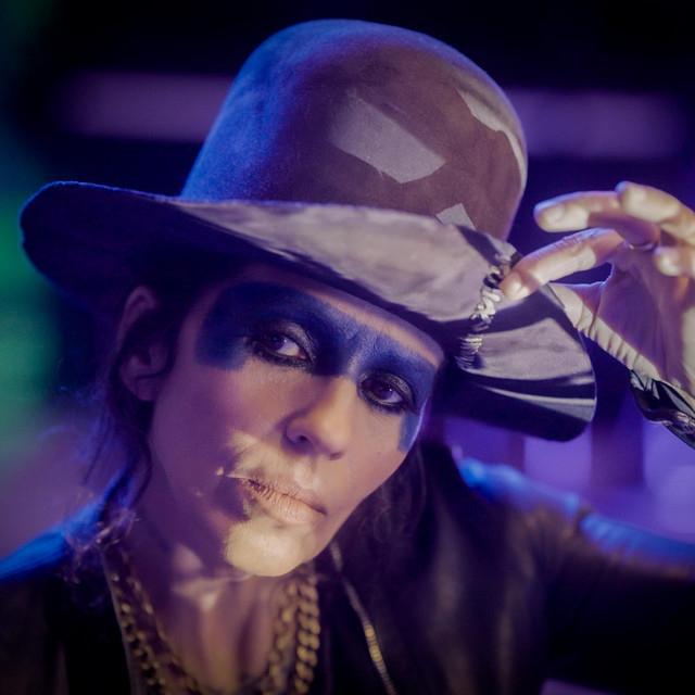 Linda Perry's avatar image