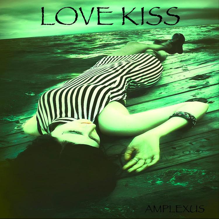 Love Kiss's avatar image