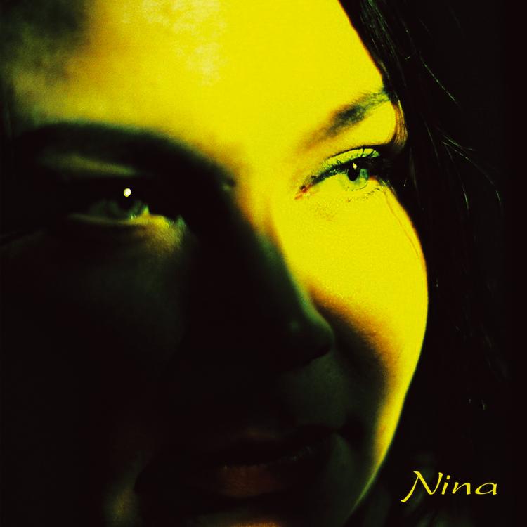 Nina Alves's avatar image