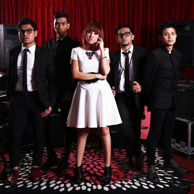 Melepaskanmu By Sakura Band's cover