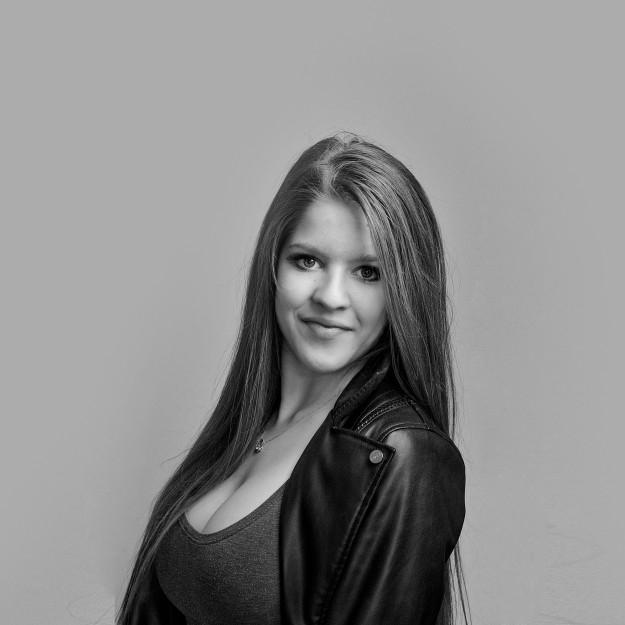 Viktoria Vane's avatar image