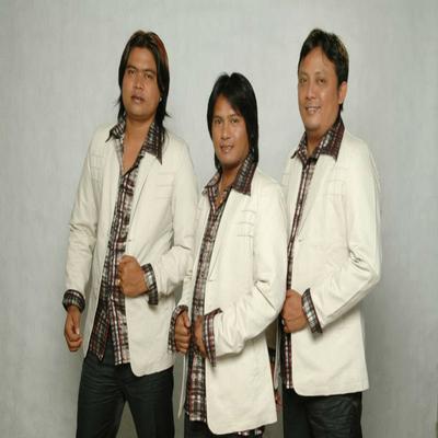 Nusa Kambangan By Century Trio's cover