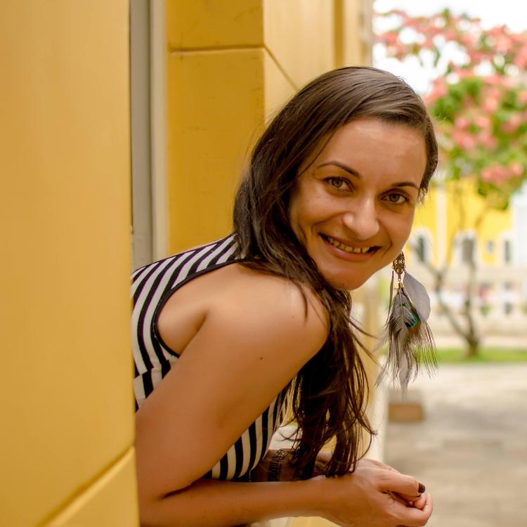 Tatiana Santos's avatar image