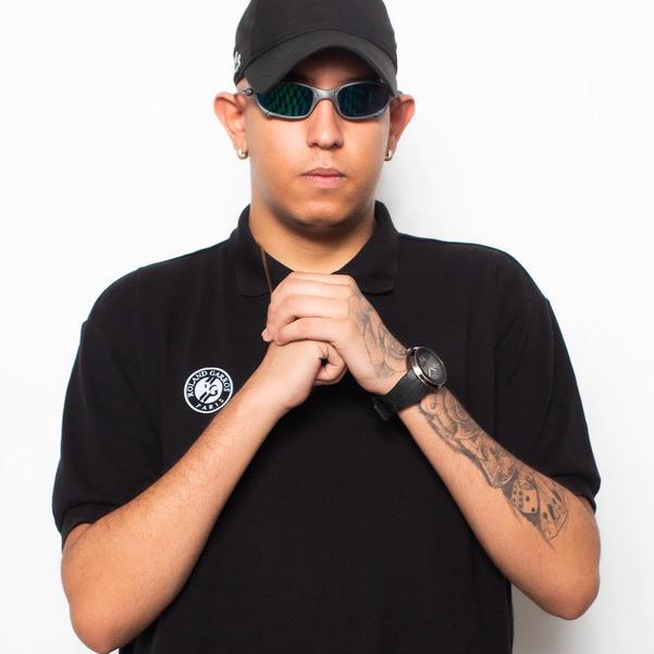 DJ F7's avatar image