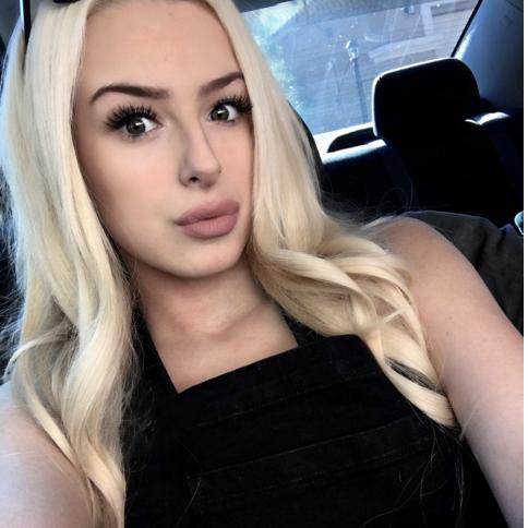 Tana Mongeau's avatar image