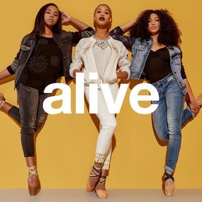 Alive - Single (Desigual Mix)'s cover