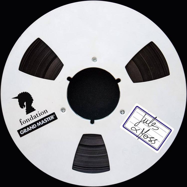 Jules & Moss's avatar image