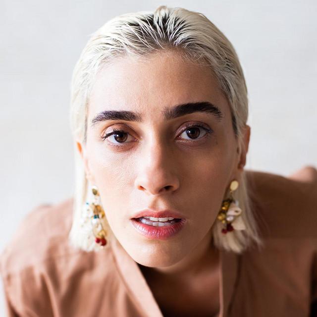 Juliana Linhares's avatar image