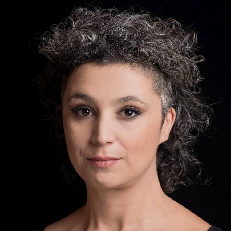 Luciana Jury's avatar image