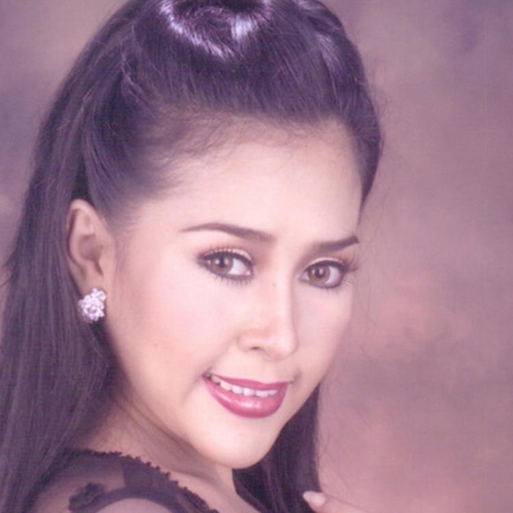 Ayu Soraya's avatar image
