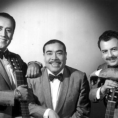 Los Tres Diamantes's cover