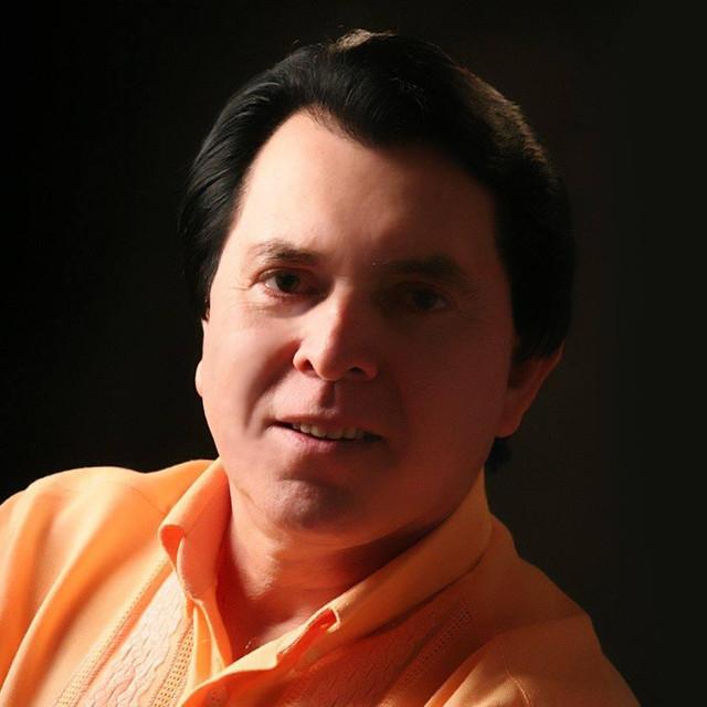 Oscar Pérez con la Alegre Fórmula Nueva's avatar image