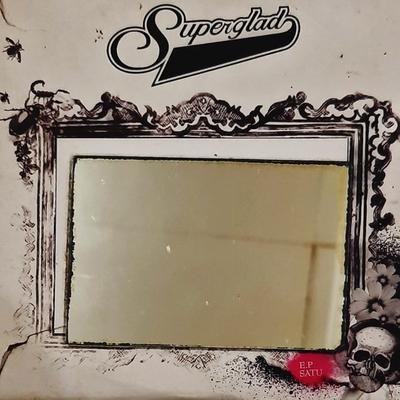 Satu By Superglad's cover