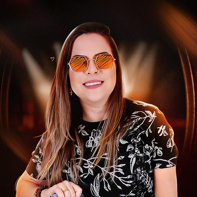 Paula Luiza's avatar image
