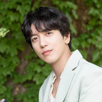 Jung Yong Hwa's cover