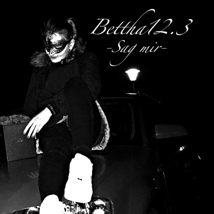 Bettha12.3's avatar image