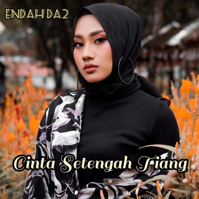 Cinta Setengah Tiang's cover