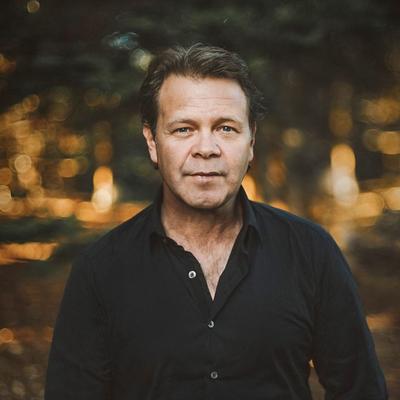 Troy Cassar-Daley's cover