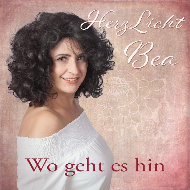 HerzLicht Bea's avatar image