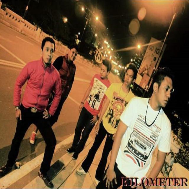 KiloMeterBand's avatar image