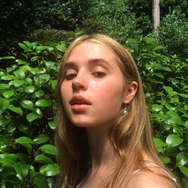 Clairo's avatar image