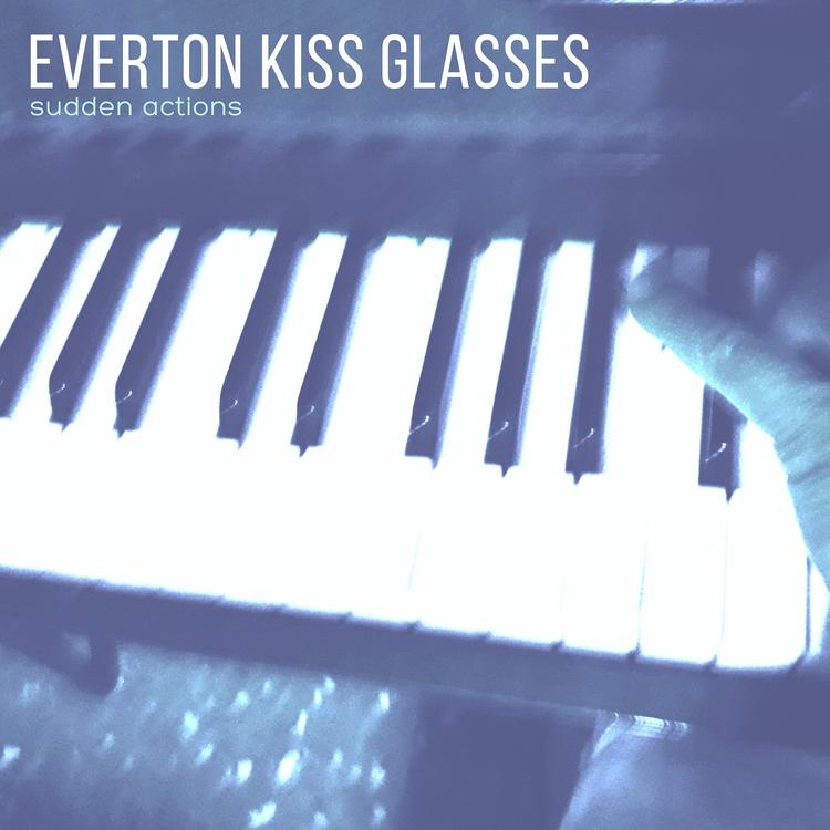 Everton Kiss Glasses's avatar image