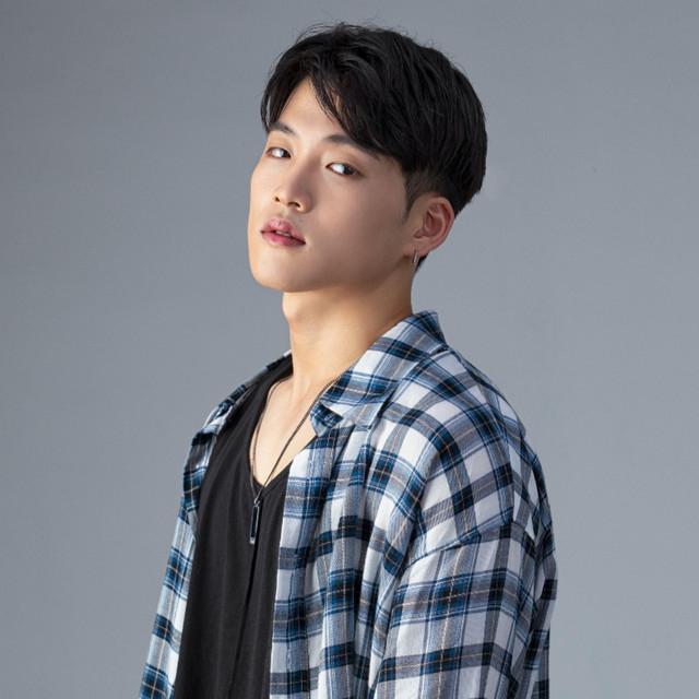 Joosiq's avatar image