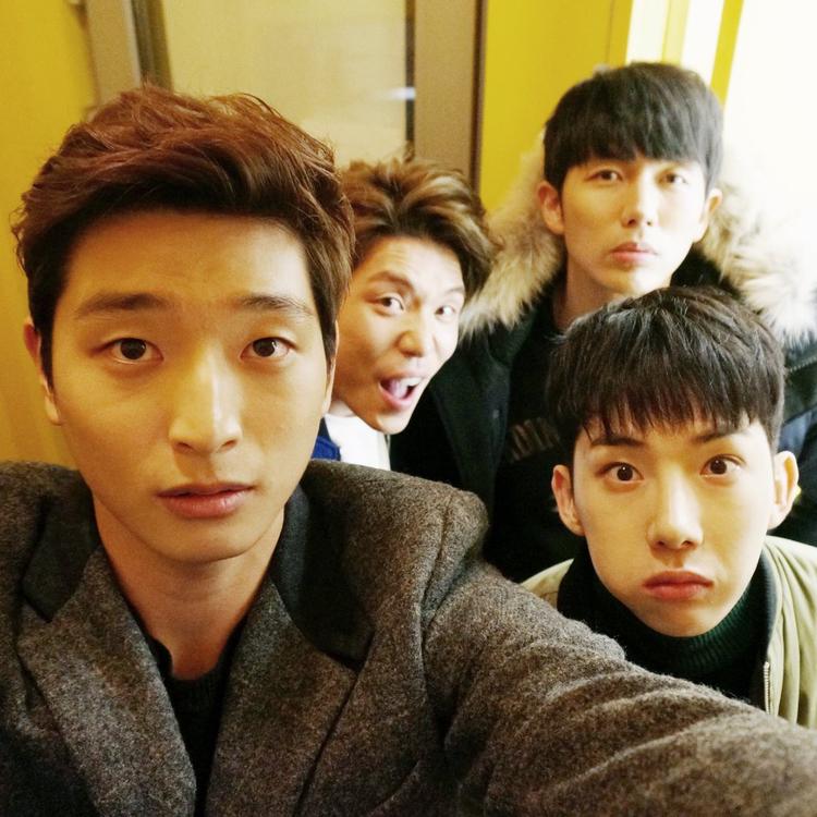 2am's avatar image