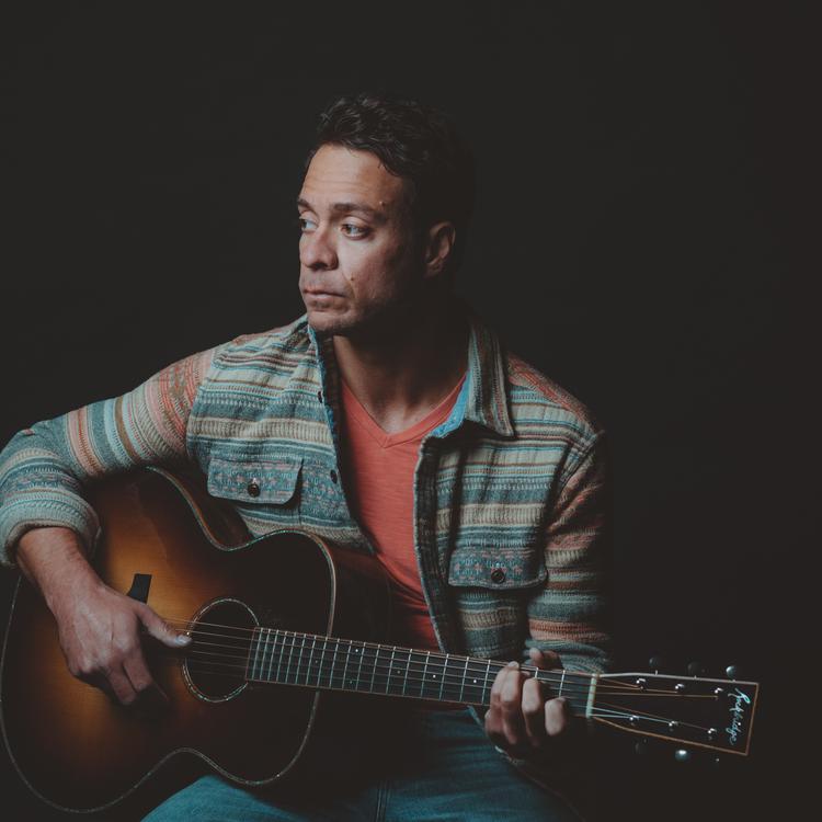 Amos Lee's avatar image