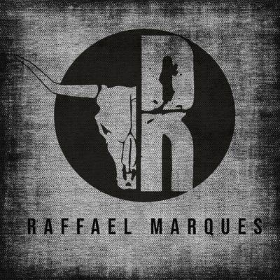 Botas Furadas By Raffael Marques's cover