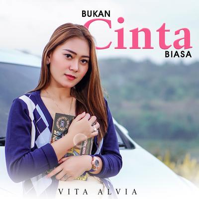 Bukan Cinta Biasa By Vita Alvia's cover