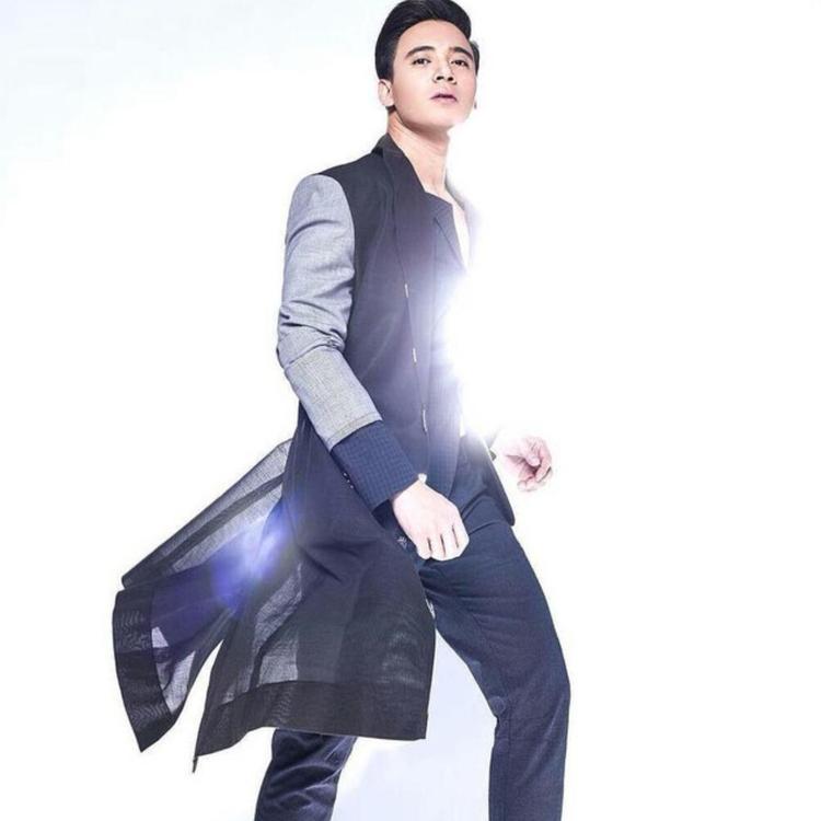 Erik Santos's avatar image