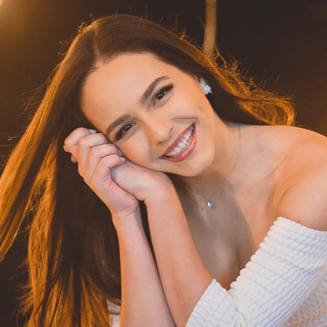 Júlia Paz's avatar image