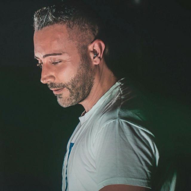 DJ Toñin's avatar image