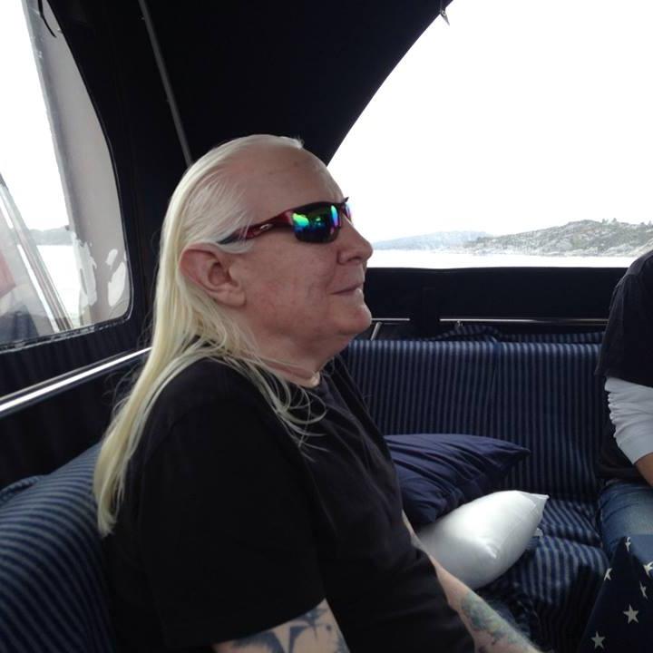 Johnny Winter's avatar image