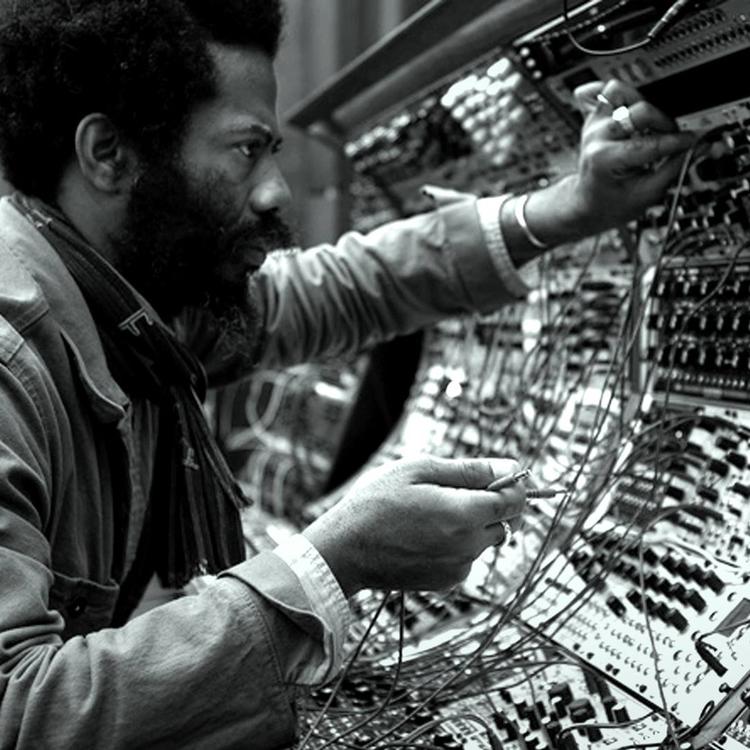 Robert Aiki Aubrey Lowe's avatar image