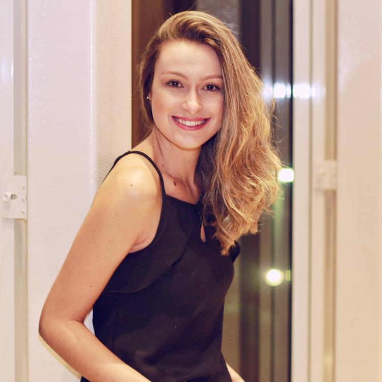 Tássia Baliza's avatar image