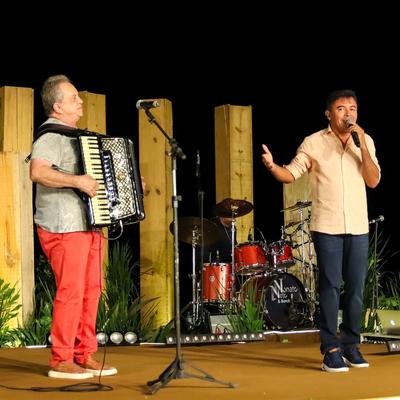 A Dona de Tudo (Ao Vivo) By Nonato Neto, Flávio José's cover