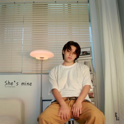 She's mine (feat. Holmsted)'s cover