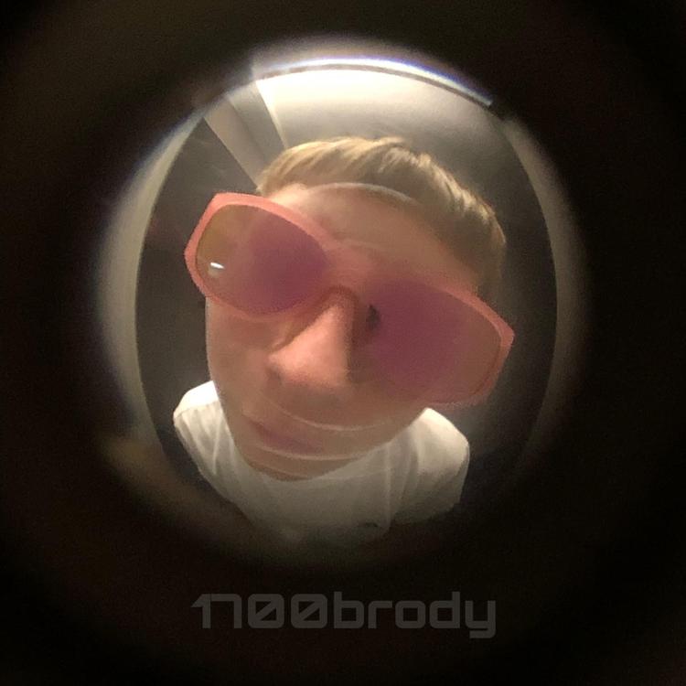 1700brody's avatar image