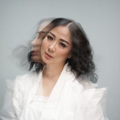 Jadikan Aku Yang Kedua By Astrid's cover