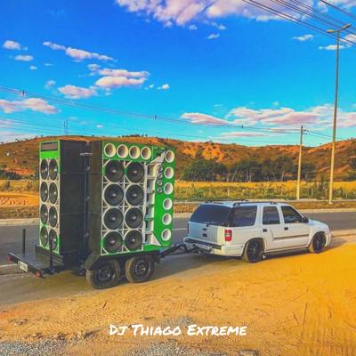 Racha de Som Que Cheiro É Esse By DJ Thiago Extreme, Mc Douglas's cover