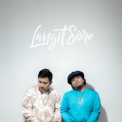 Lewat Dua Belas Malam By Langit Sore's cover