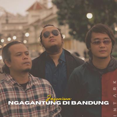 Ngagantung di Bandung's cover