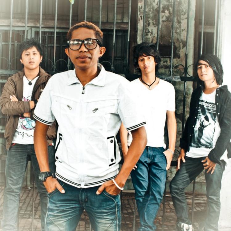 D'adinda Band's avatar image