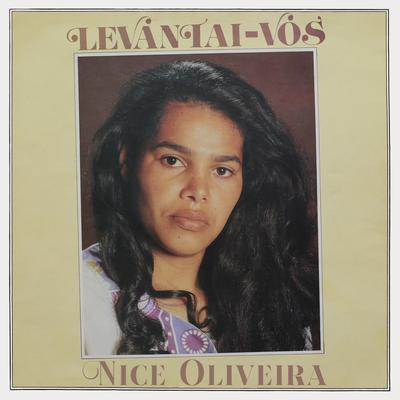 Um Povo Santo By Nice Oliveira's cover