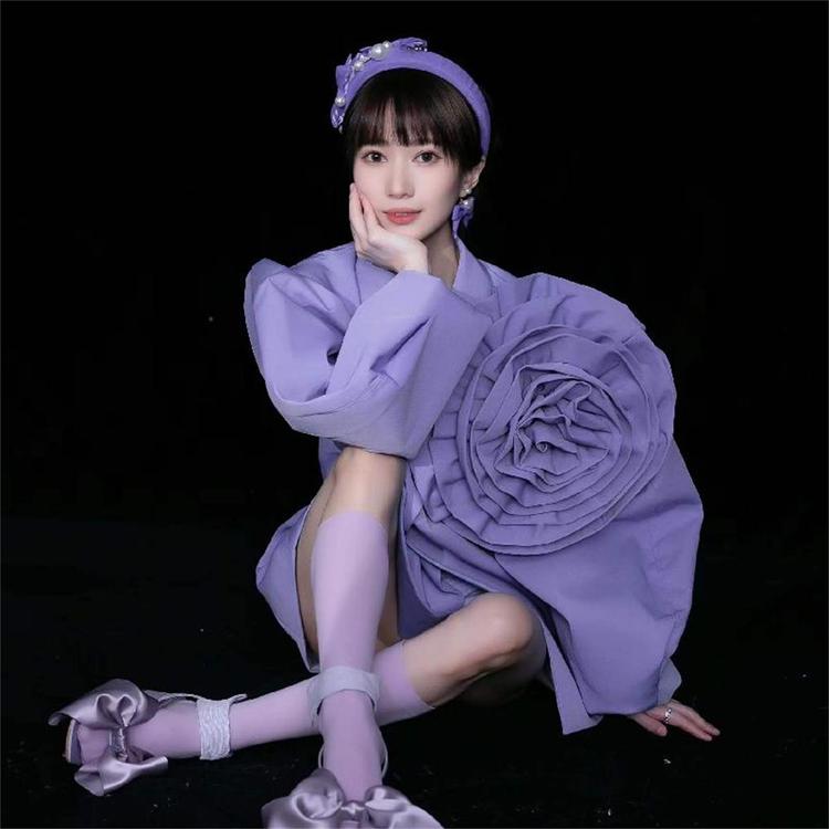 钟洁婷's avatar image