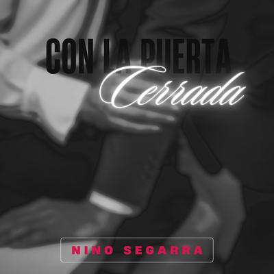 Con La Puerta Cerrada's cover