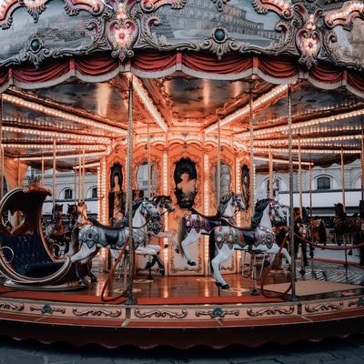 Le Carrousel's cover